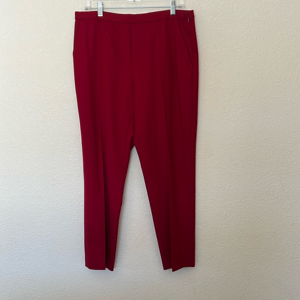 Elie Tahari Women dress pant about a size XL